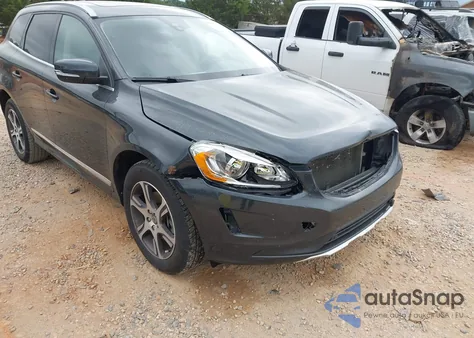2015 Volvo Xc60 T6 z USA, uszkodzony, nr VIN YV449MDK2F2709324